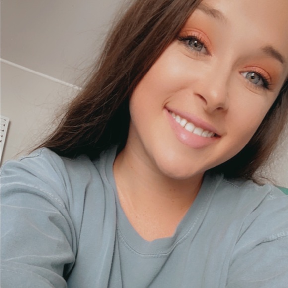 Meet your Posher, Brittany - Picture 1 of 1